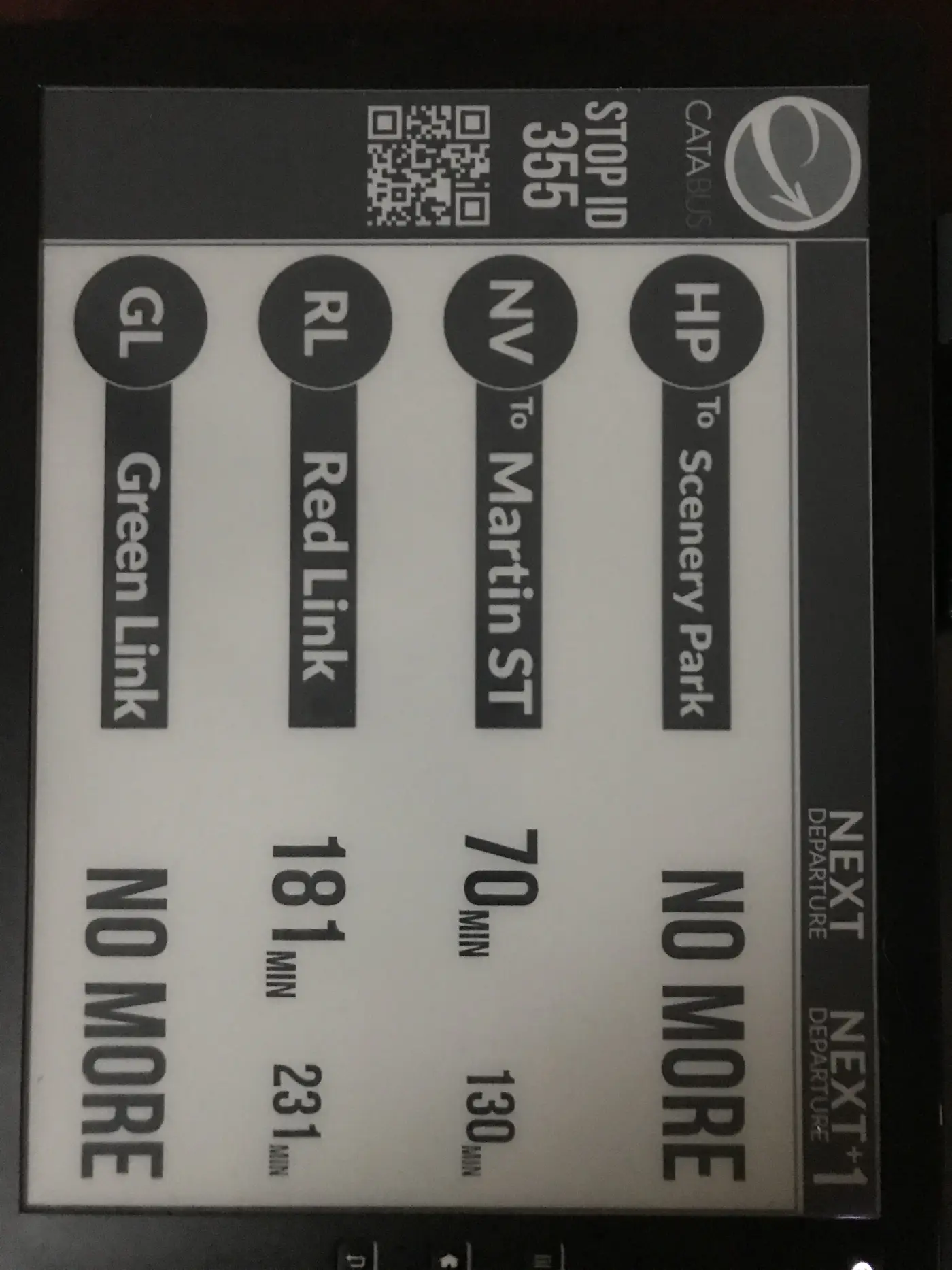 An off-grid ePaper stop display listing routes and next departures: no trenching, no meter.